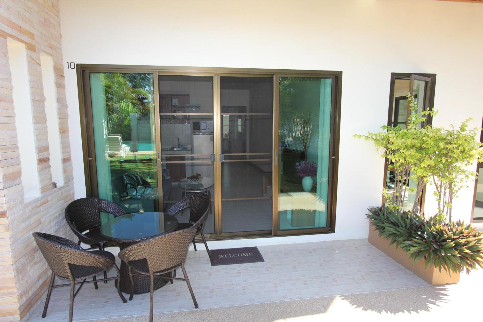 Babylon Pool Villas Nai Harn Værelse billede